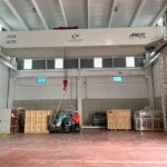 Descargar y almacenar máquinas dentro de nuestras nuevas instalaciones de las Franqueses del Vallès.